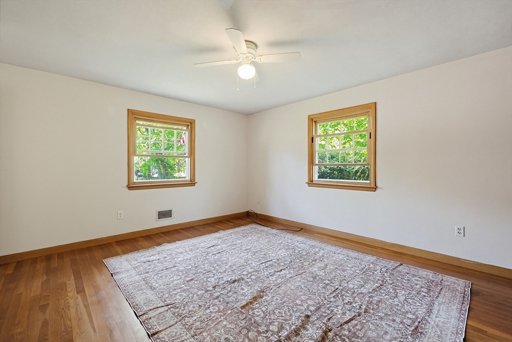 21 Daggett Road Attleboro, MA 02703 - Photo 15 of 39