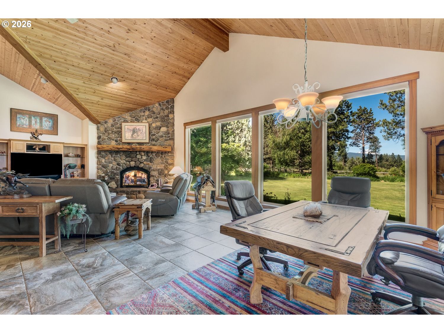 64464 Collins Road Bend, OR 97703 - Photo 10 of 48