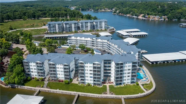 $477,500 | 151 Monarch Cove Court, Unit 4A, Lake Ozark, MO 65049