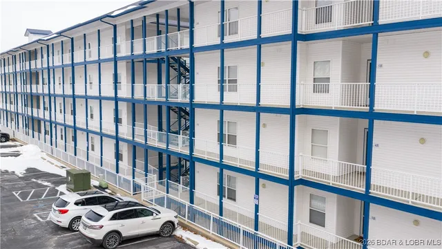 $477,500 | 151 Monarch Cove Court, Unit 4A, Lake Ozark, MO 65049