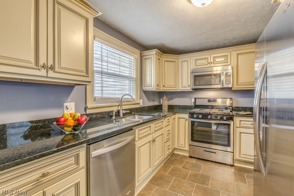 3161 Chadbourne Road Cleveland, OH 44120 - Photo 11 of 22