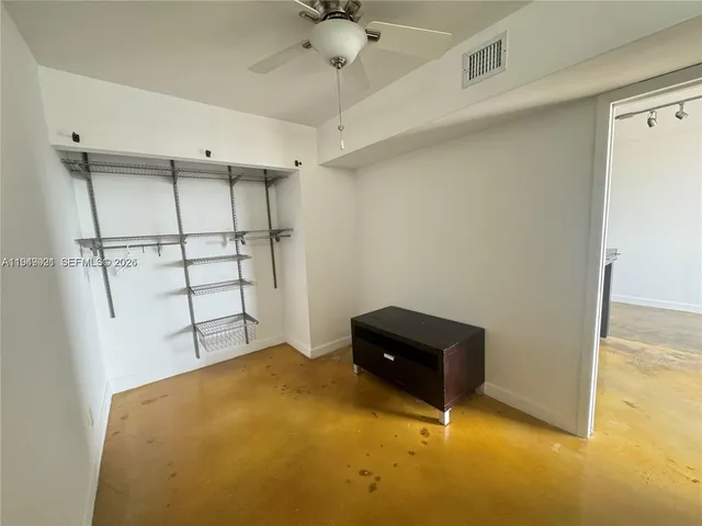 $1,950 | 2000 Northeast 135th Street, Unit 606, North Miami, FL 33181