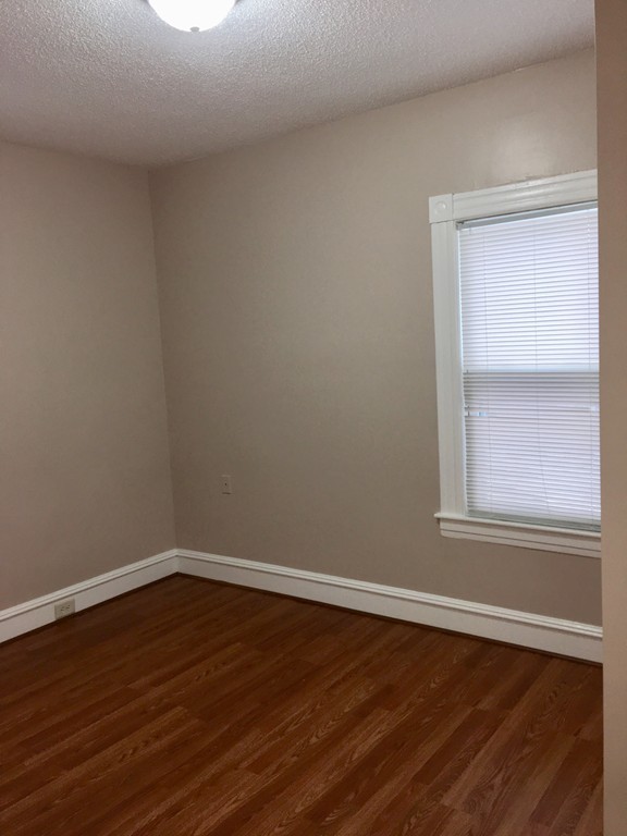 23 Sullivan Street Springfield, MA 01104 - Photo 11 of 23