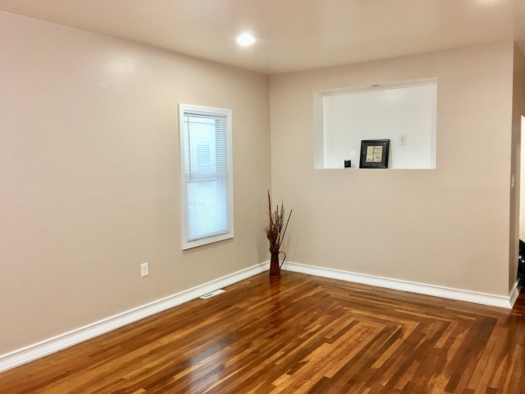 23 Sullivan Street Springfield, MA 01104 - Photo 6 of 23