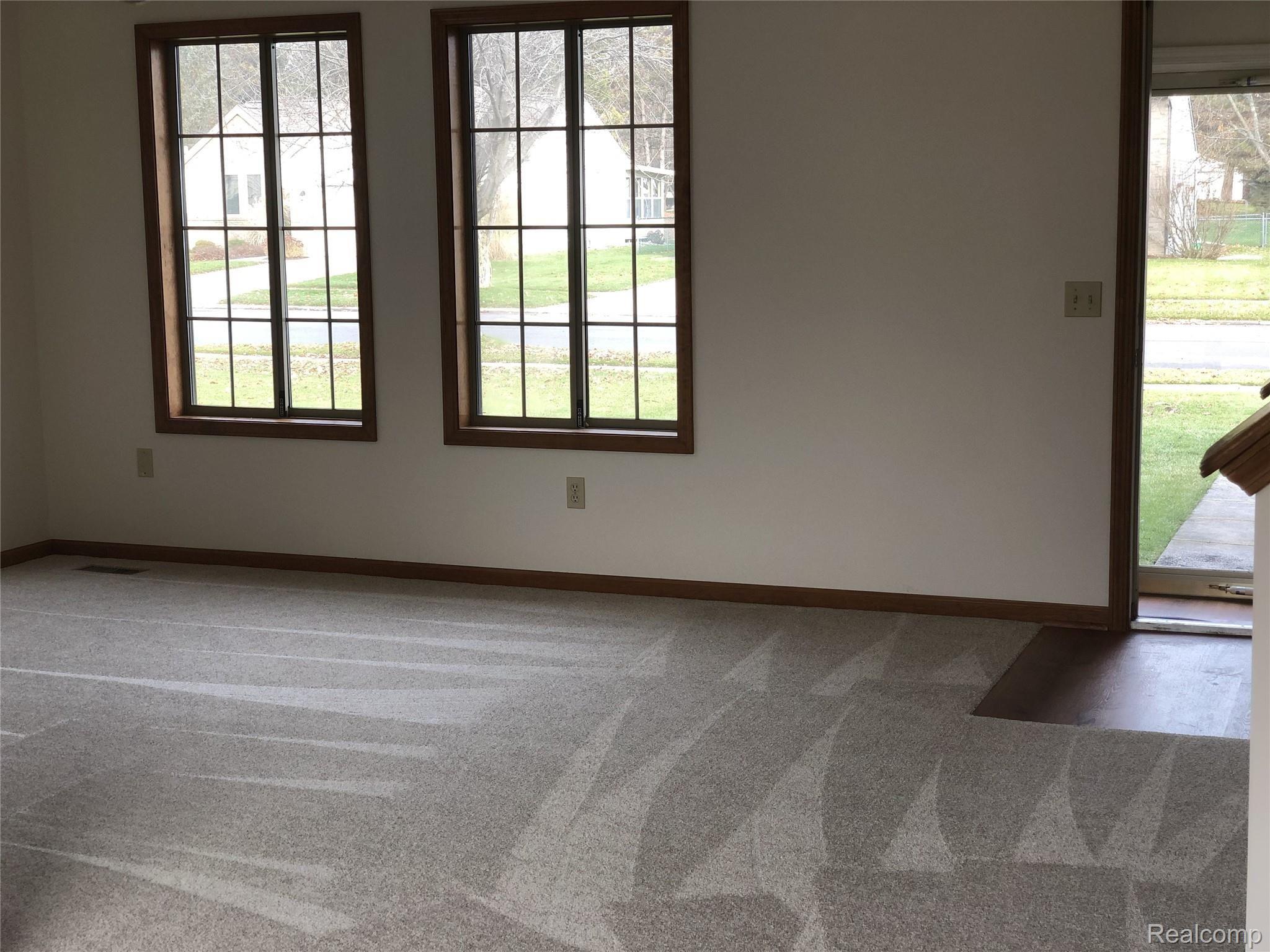 1245 Calumet Road Dewitt, MI 48820 - Photo 5 of 17 5.jpg