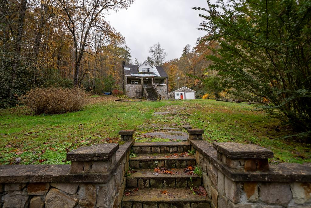 3549 Snowbird Road Robbinsville, NC 28771 - Photo 1 of 29 Main View