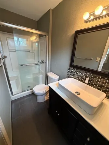 $284,900 | 10530 Askew Avenue, Kansas City, MO 64137