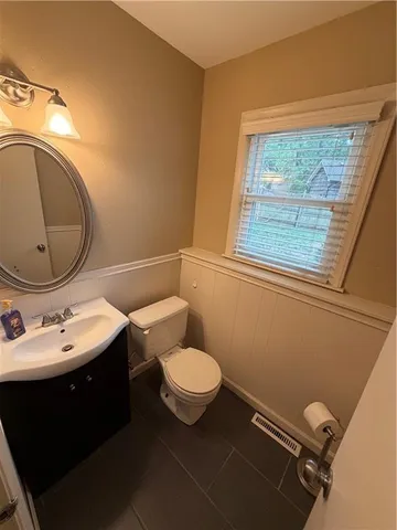 $284,900 | 10530 Askew Avenue, Kansas City, MO 64137