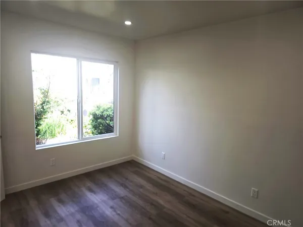 $2,500 | 3028 West 12th Street, Los Angeles, CA 90006