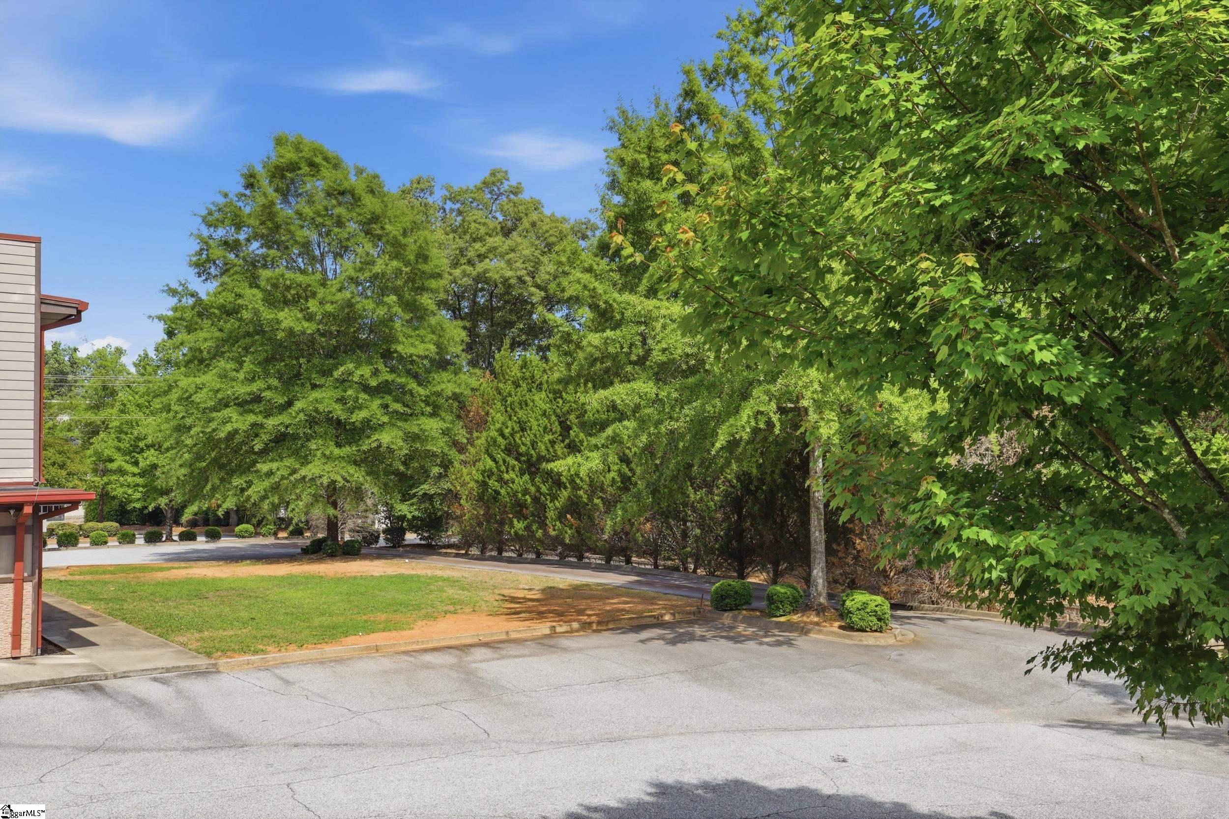 142 Mall Connector Road Greenville, SC 29607 - Photo 6 of 27