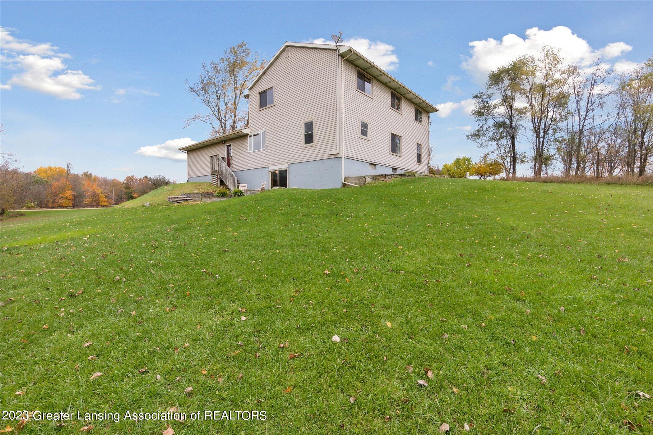 7461 West Chadwick Road Dewitt, MI 48820 - Photo 64 of 80 Backyard