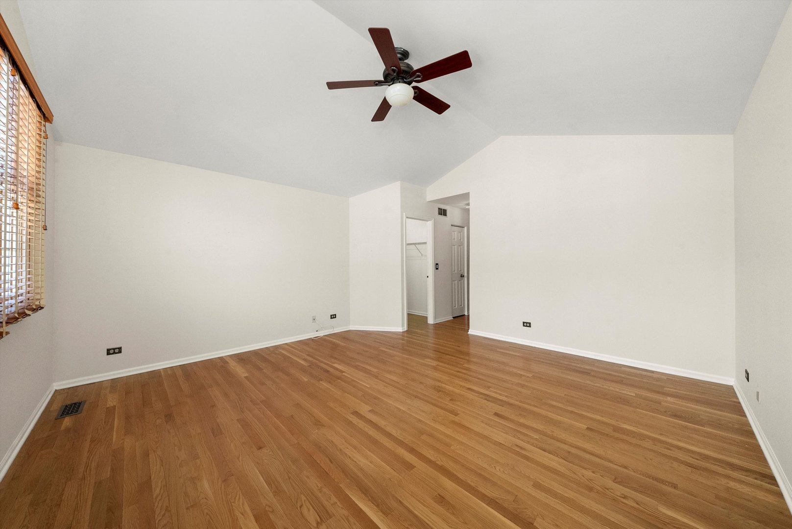 289 Ripplebrook Court Schaumburg, IL 60173 - Photo 25 of 31 a view of empty room with wooden floor