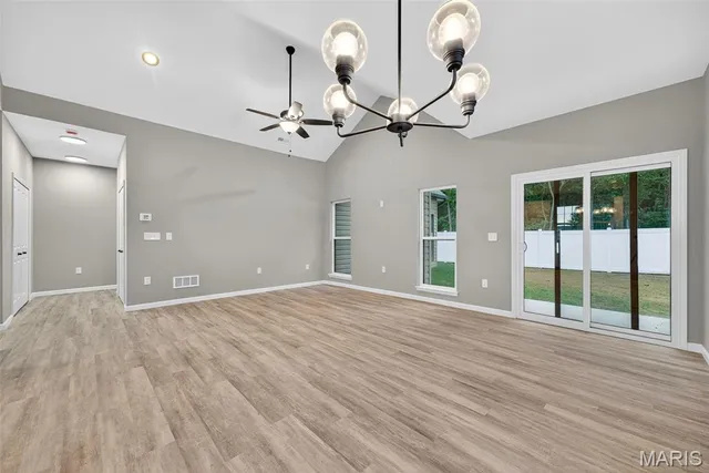 $291,500 | 210 Jimmy H Drive, Jonesburg, MO 63351