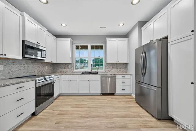 $291,500 | 210 Jimmy H Drive, Jonesburg, MO 63351