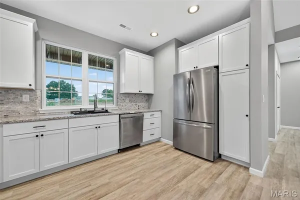 $291,500 | 210 Jimmy H Drive, Jonesburg, MO 63351