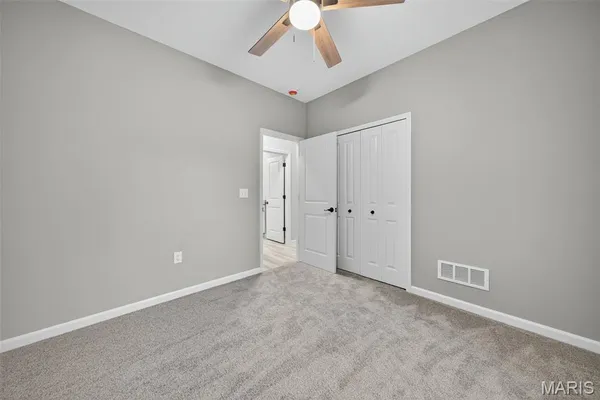 $291,500 | 210 Jimmy H Drive, Jonesburg, MO 63351