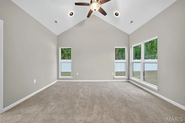 $291,500 | 210 Jimmy H Drive, Jonesburg, MO 63351