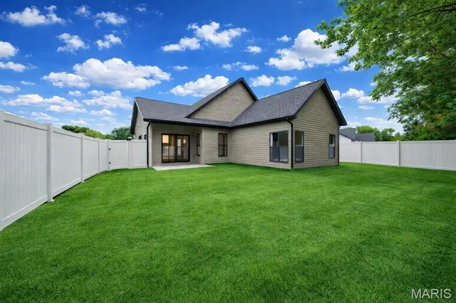 $291,500 | 210 Jimmy H Drive, Jonesburg, MO 63351