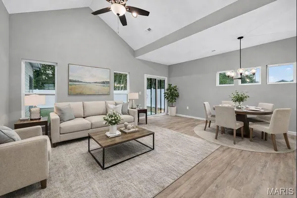 $291,500 | 210 Jimmy H Drive, Jonesburg, MO 63351