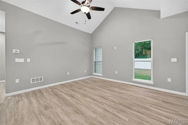 $291,500 | 210 Jimmy H Drive, Jonesburg, MO 63351