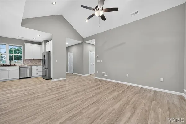 $291,500 | 210 Jimmy H Drive, Jonesburg, MO 63351