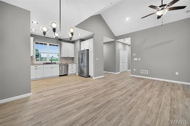 $291,500 | 210 Jimmy H Drive, Jonesburg, MO 63351