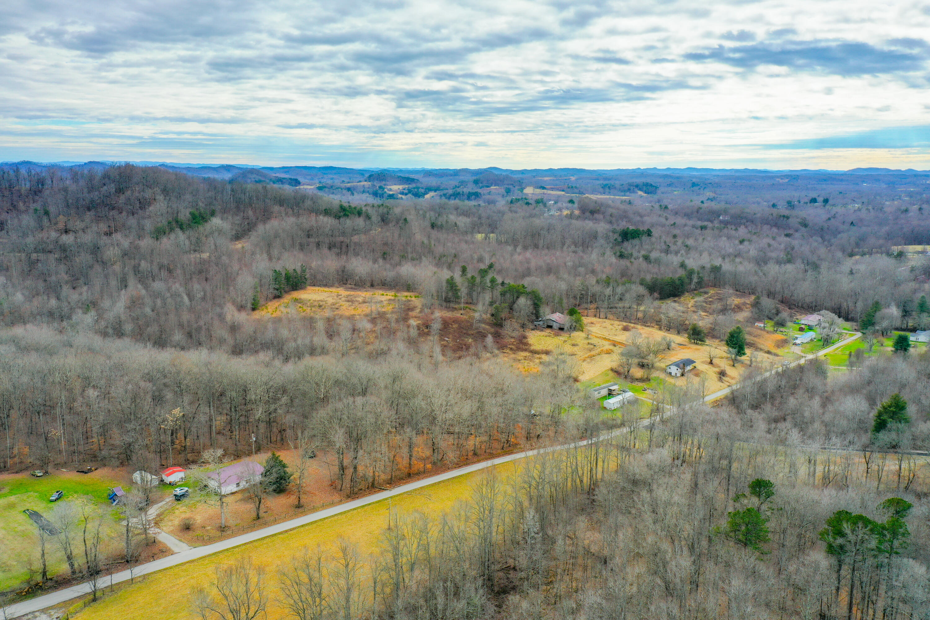 1763 Burnett Road London, KY 40744 - Photo 40 of 92 org_21c0ce2b384de4f0_1706643722000-HDR