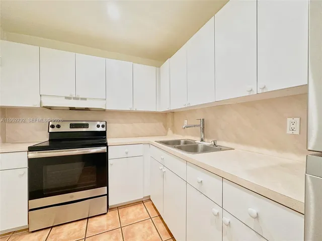 $2,250 | 5050 Northwest 7th Street, Unit 705, Miami, FL 33126