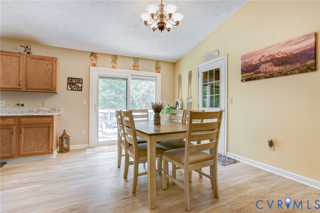 9689 Shannon Hill Road Louisa, VA 23093 - Photo 8 of 37