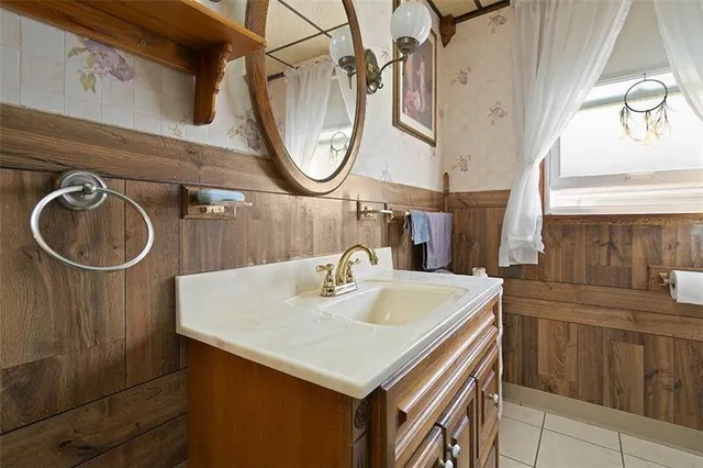 $99,000 | 1908 Avella Road, Avella, PA 15312