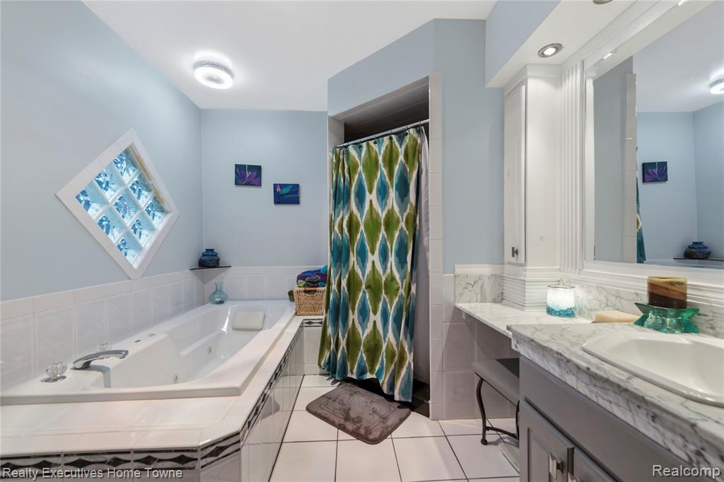 7037 Yager Road St. Clair, MI 48079 - Photo 14 of 31
