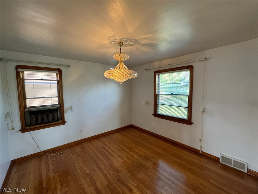 17920 Nottingham Road Cleveland, OH 44119 - Photo 9 of 18 Gallery Image 9