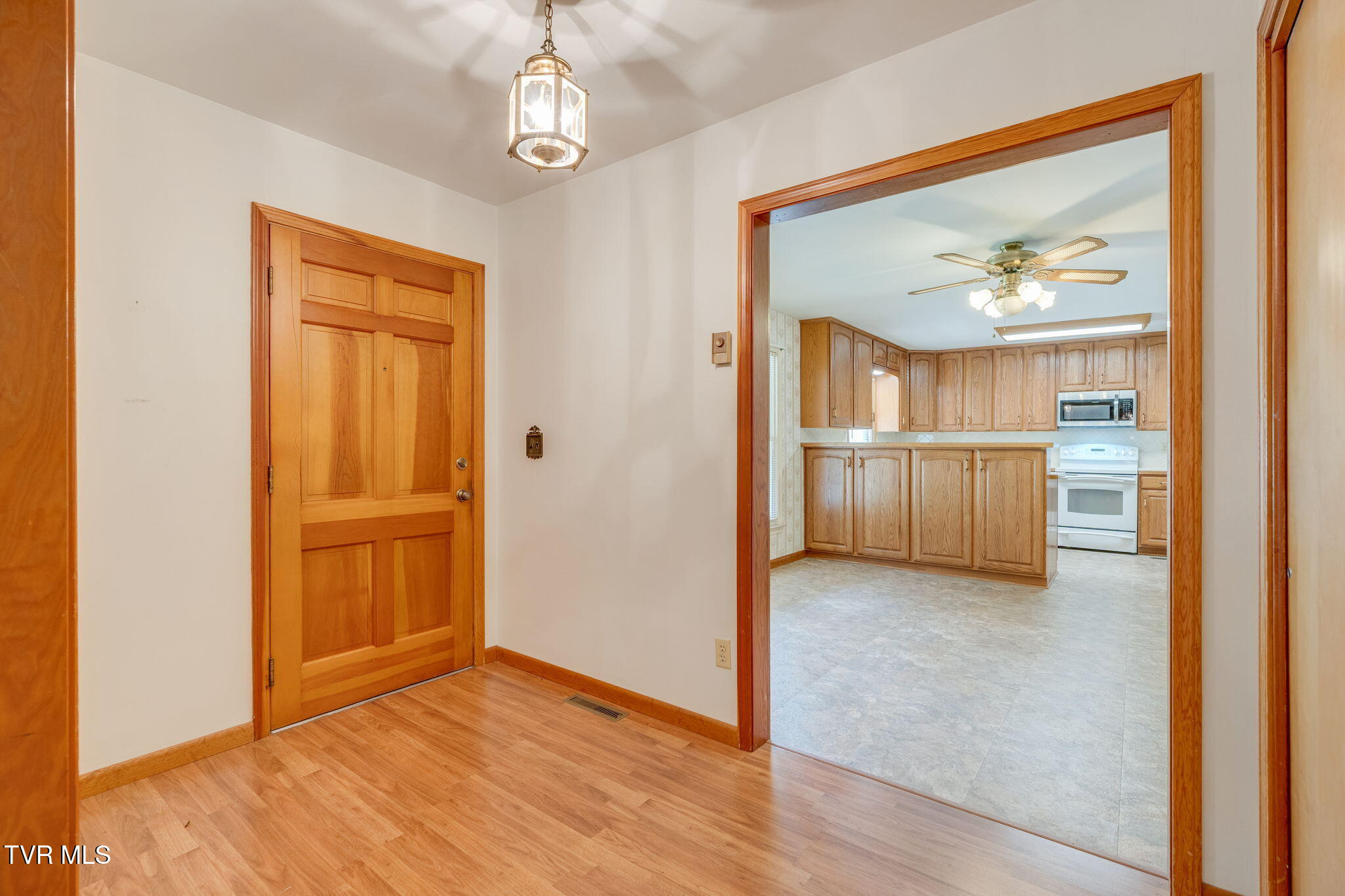 1763 Sylvan Hill Road Elizabethton, TN 37643 - Photo 8 of 55 008