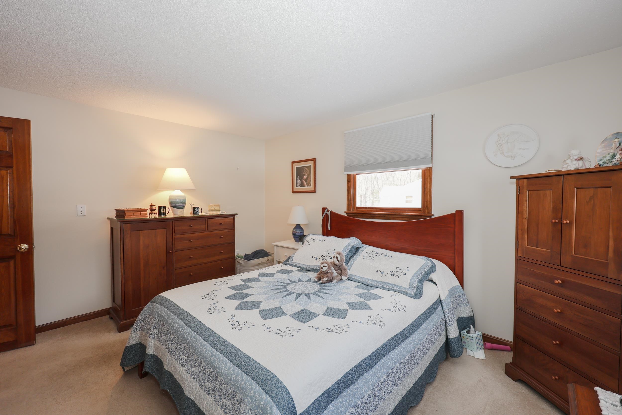 14 Loren Road Salem, NH 03079 - Photo 13 of 40 Gallery Image 13