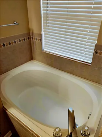 $2,500 | 2515 Siena Way, Valrico, FL 33596