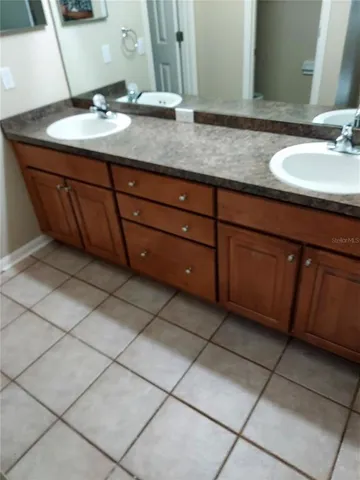 $2,500 | 2515 Siena Way, Valrico, FL 33596