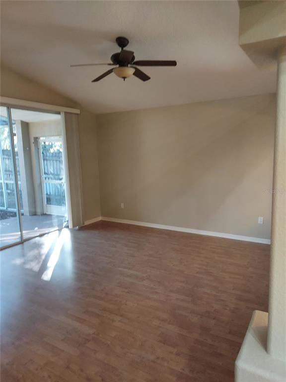 2515 Siena Way Valrico, FL 33596 - Photo 3 of 30