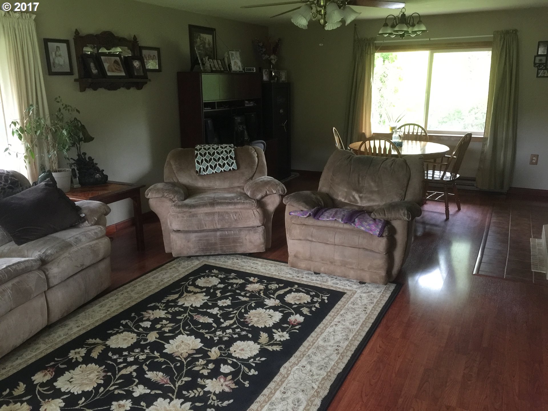72227 Rouse Road North Cottage Grove, OR 97424 - Photo 6 of 24 a living room with a couch and a table