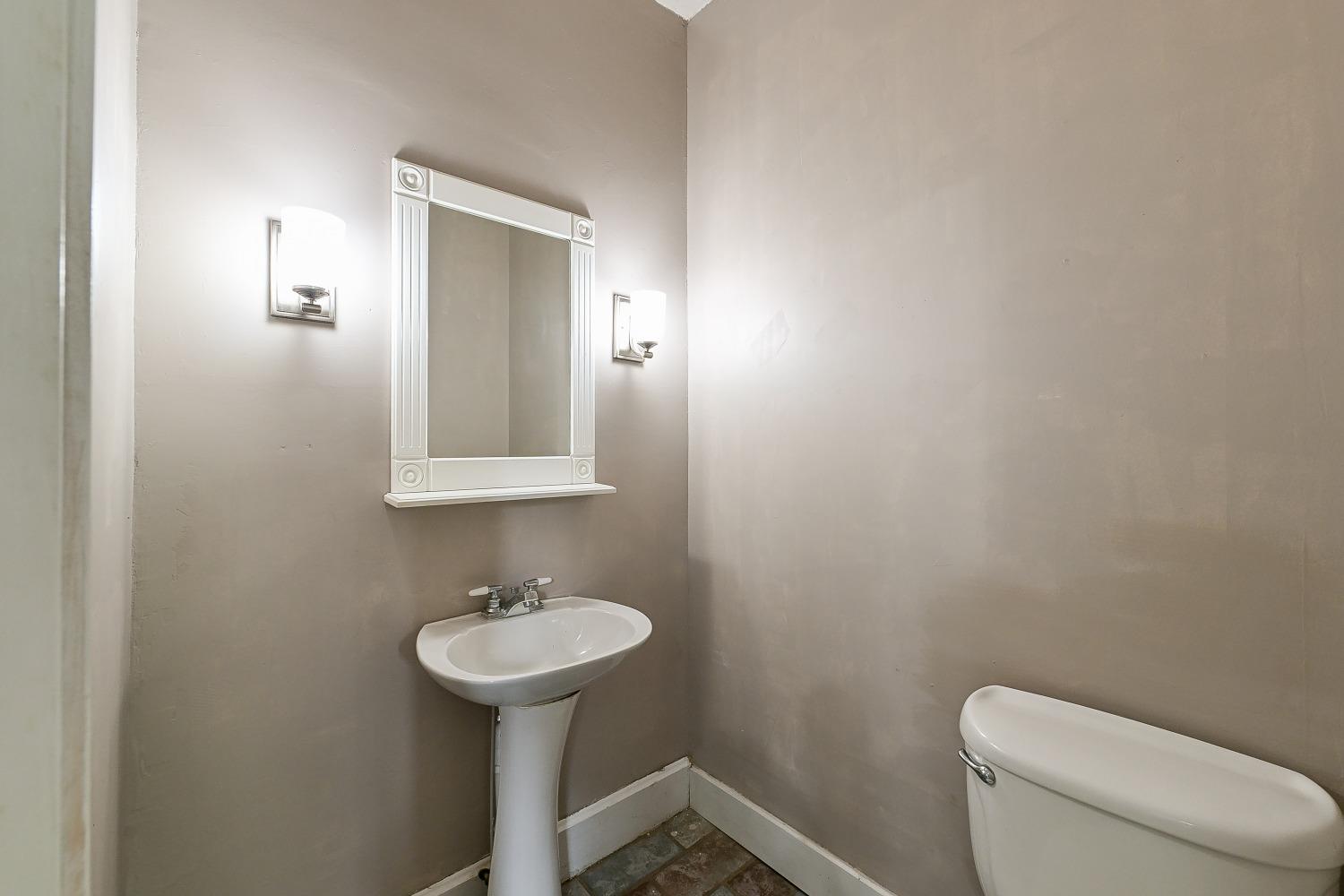 703 Ridge Avenue Lawrenceburg, IN 47025 - Photo 11 of 28 Gallery Image 11