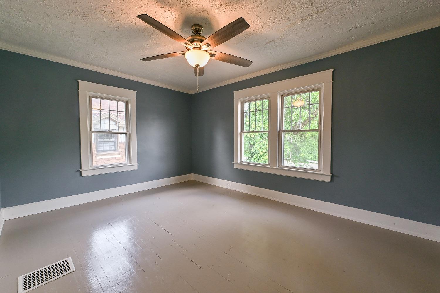 703 Ridge Avenue Lawrenceburg, IN 47025 - Photo 18 of 28 Gallery Image 18