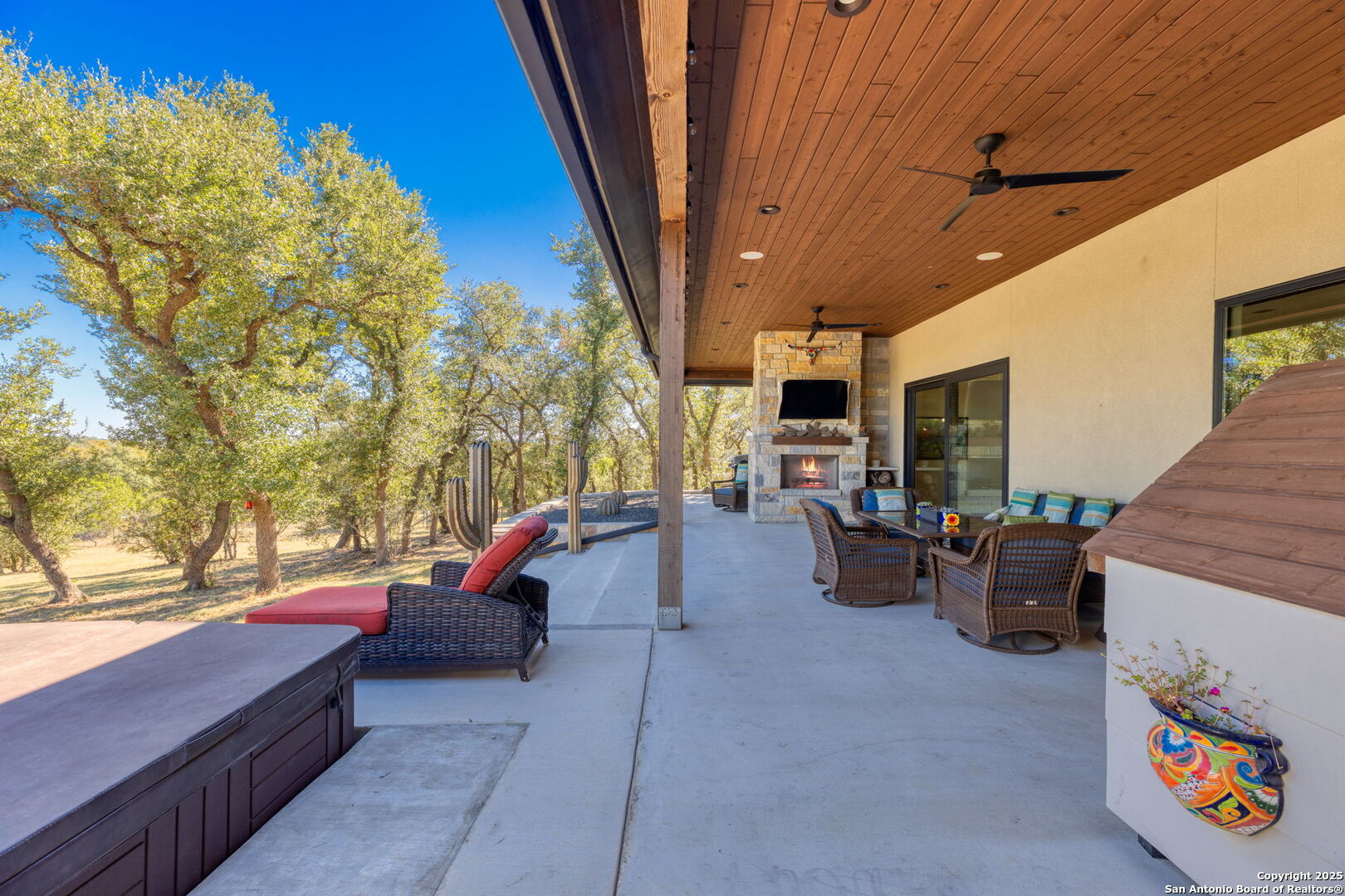 1119 Sunrise Place Spring Branch, TX 78070 - Photo 32 of 53 a living room with furniture and a flat screen tv