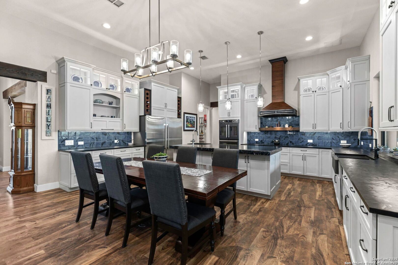 1119 Sunrise Place Spring Branch, TX 78070 - Photo 9 of 53 a large kitchen with a table and chairs