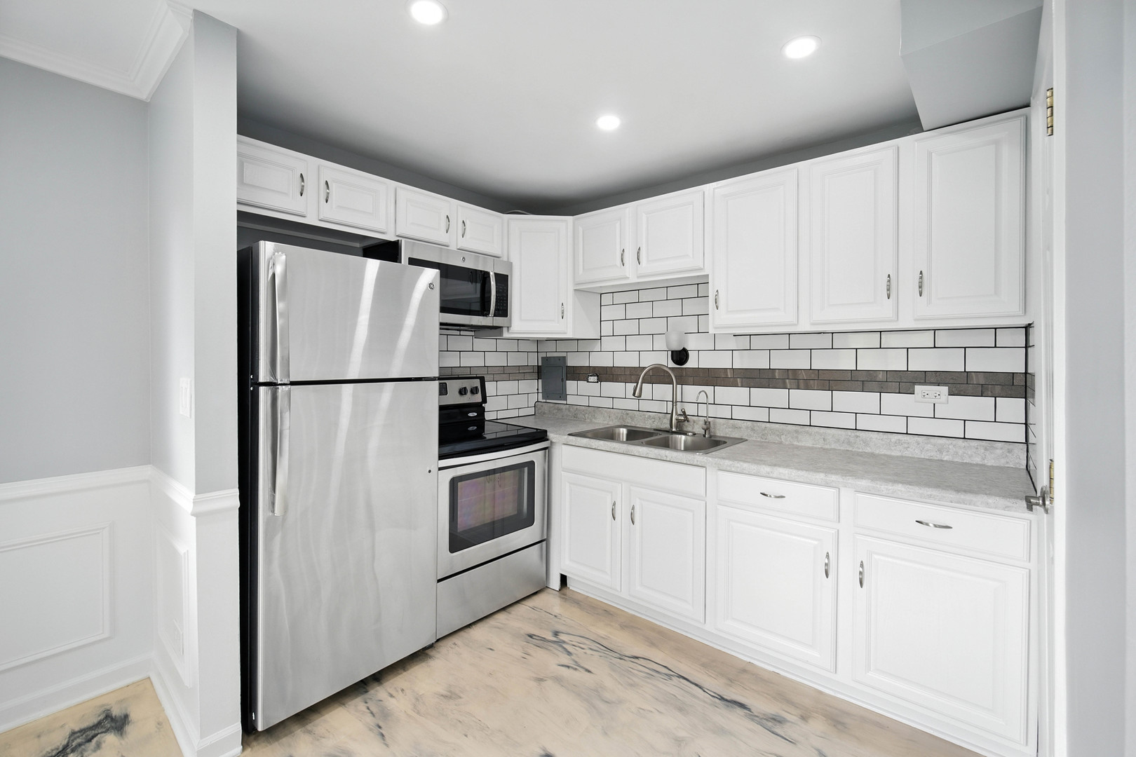 2502 West Algonquin Road, Unit 2 Rolling Meadows, IL 60008 - Photo 8 of 18 Gallery Image 8