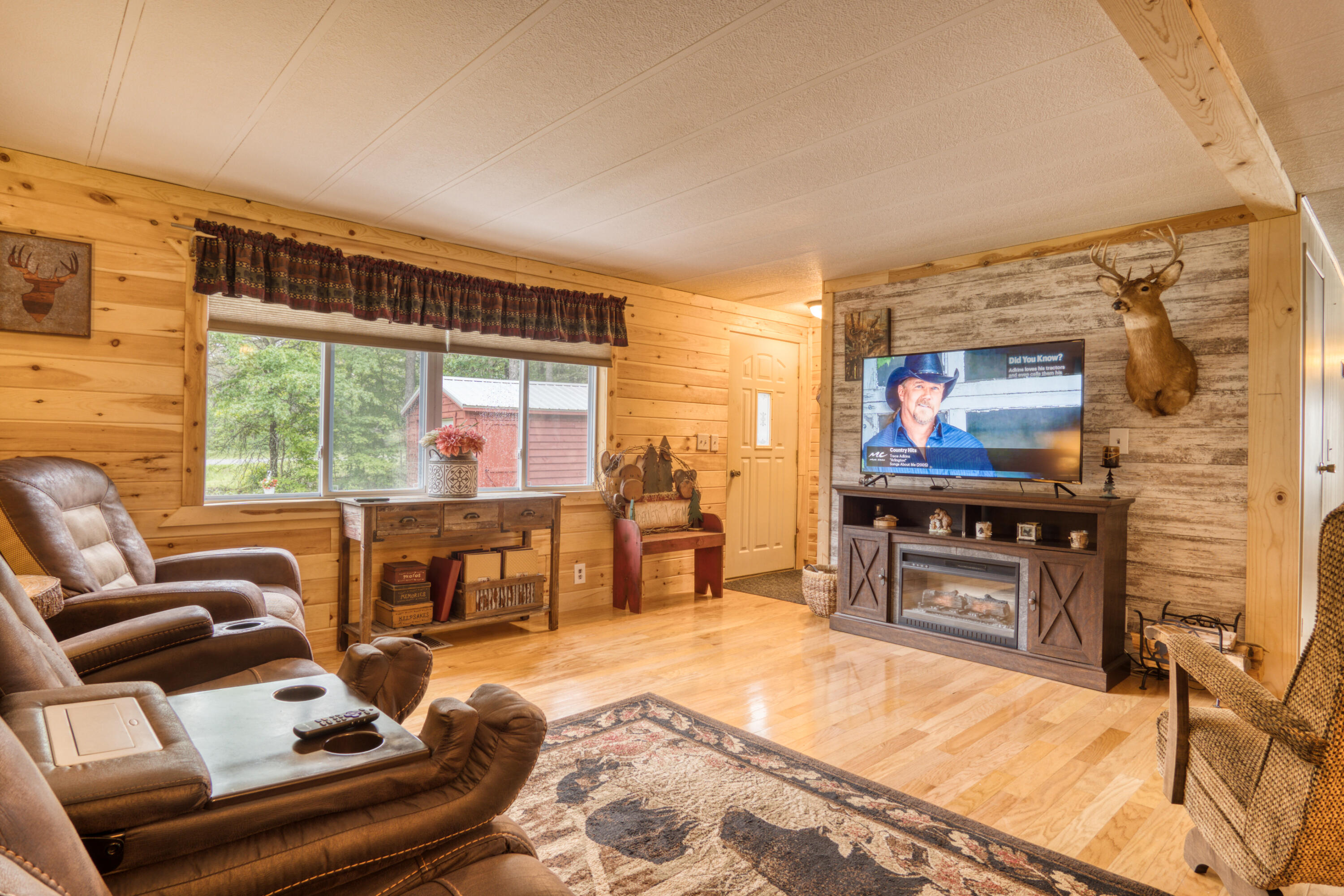 11671 Maple Valley Road Roscommon, MI 48653 - Photo 3 of 19 DSC03814_2