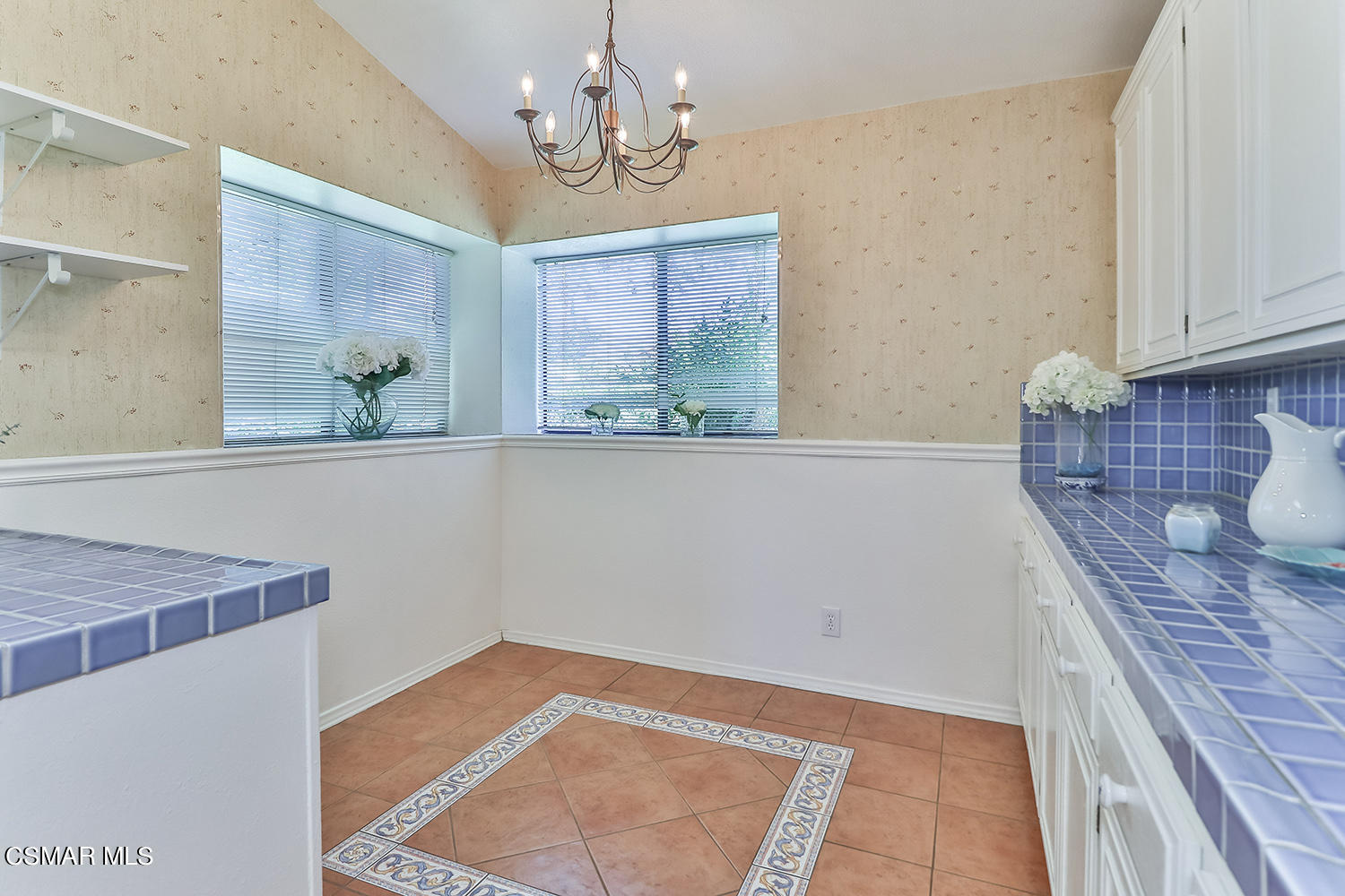 2068 Emory Avenue Simi Valley, CA 93063 - Photo 17 of 35 a view of a windows and chandelier in a kitchen