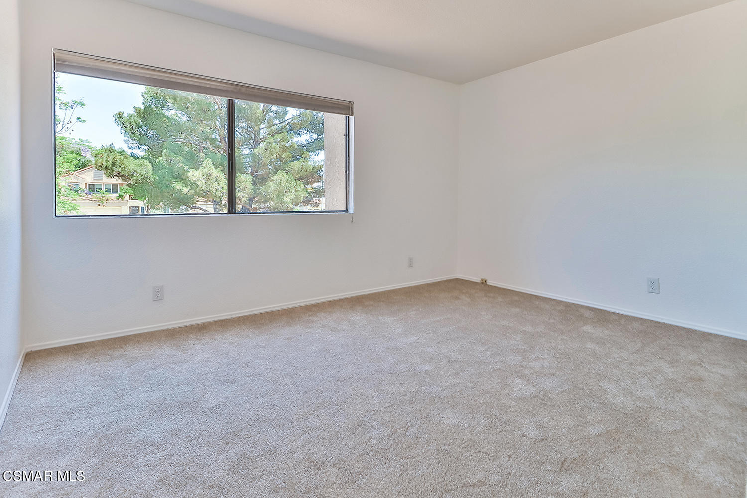 2068 Emory Avenue Simi Valley, CA 93063 - Photo 29 of 35 an empty room with a window