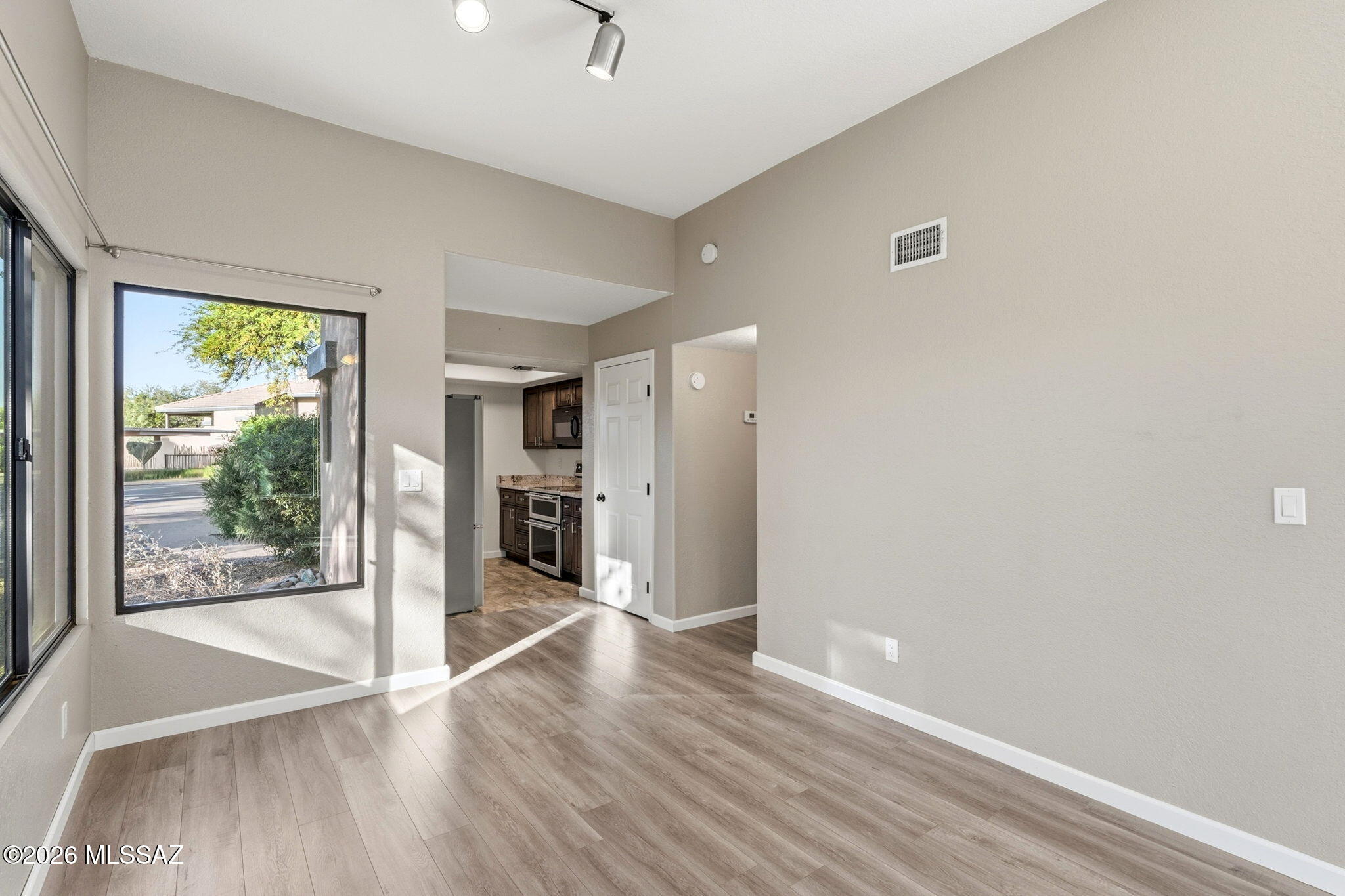 5800 North Kolb Road, Unit 7135 Tucson, AZ 85750 - Photo 6 of 48 Dining Area