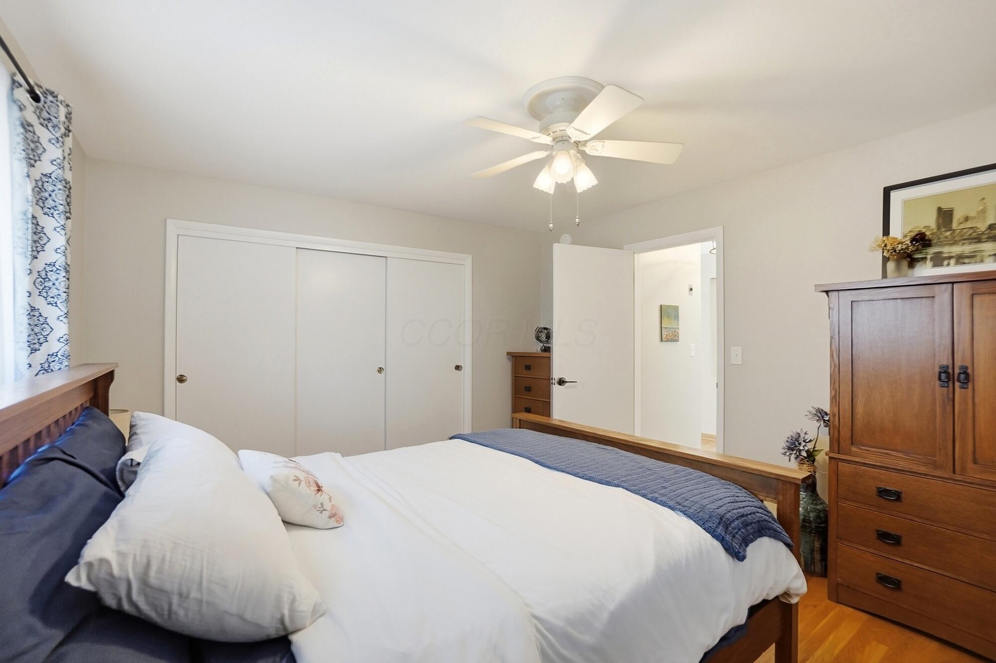 1237 Haddon Road Columbus, OH 43209 - Photo 23 of 64 024