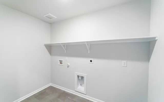 $426,155 | 113 Cougar Hl Drive, Jarrell, TX 76537