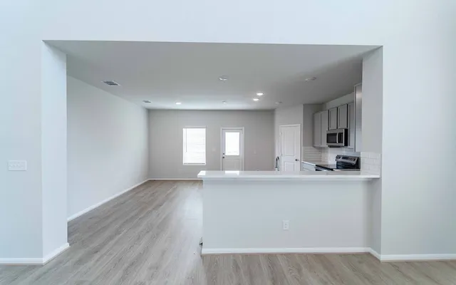 $426,155 | 113 Cougar Hl Drive, Jarrell, TX 76537